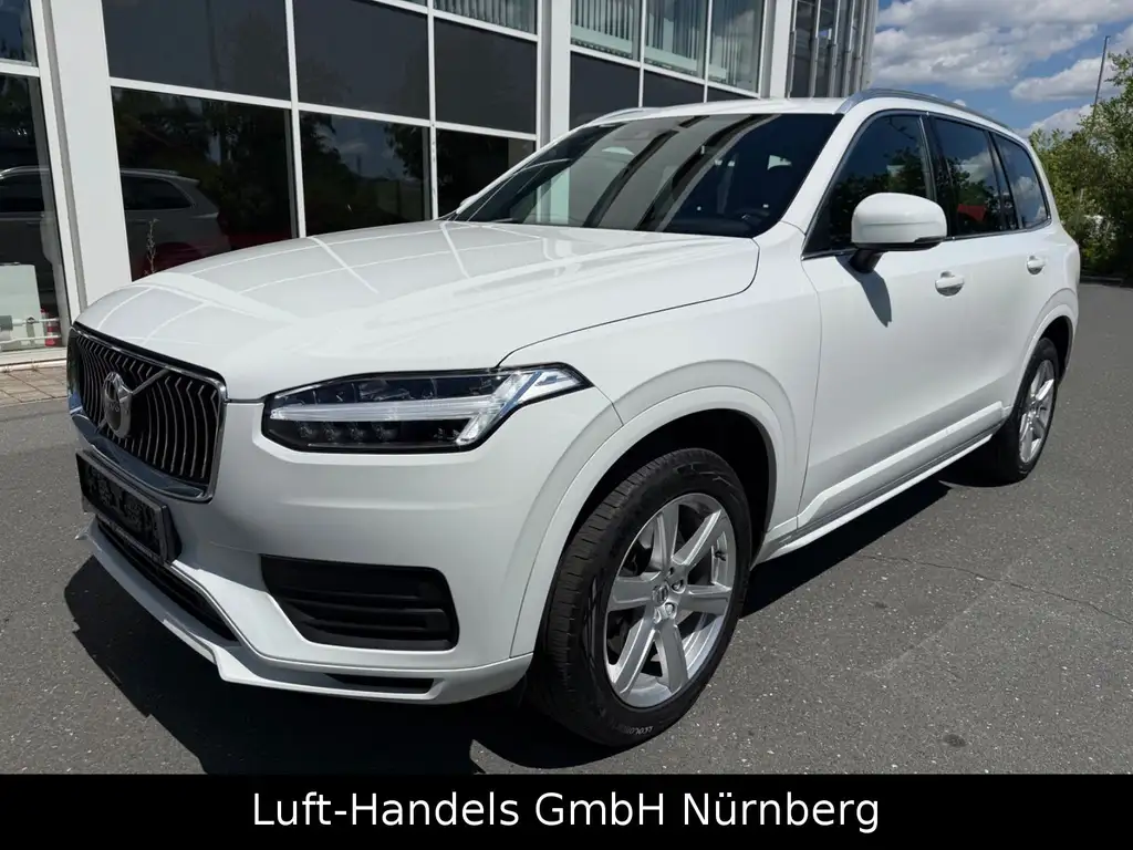 Volvo XC90 Momentum Pro AWD 4x4 Allrad – Foto vom Hof